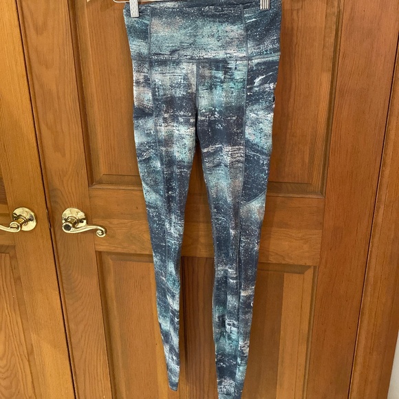 Paint Splatter Lululemon Leggings Size 4 - Picture 1 of 5